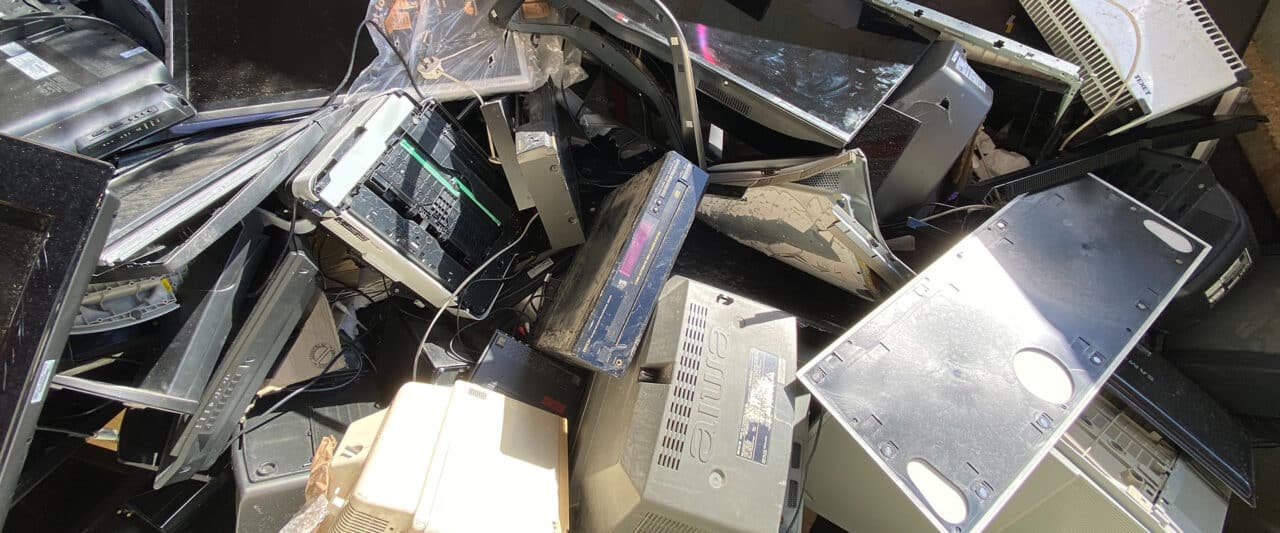 Ne pas jeter son ordinateur partout Info Liquidation Recycle